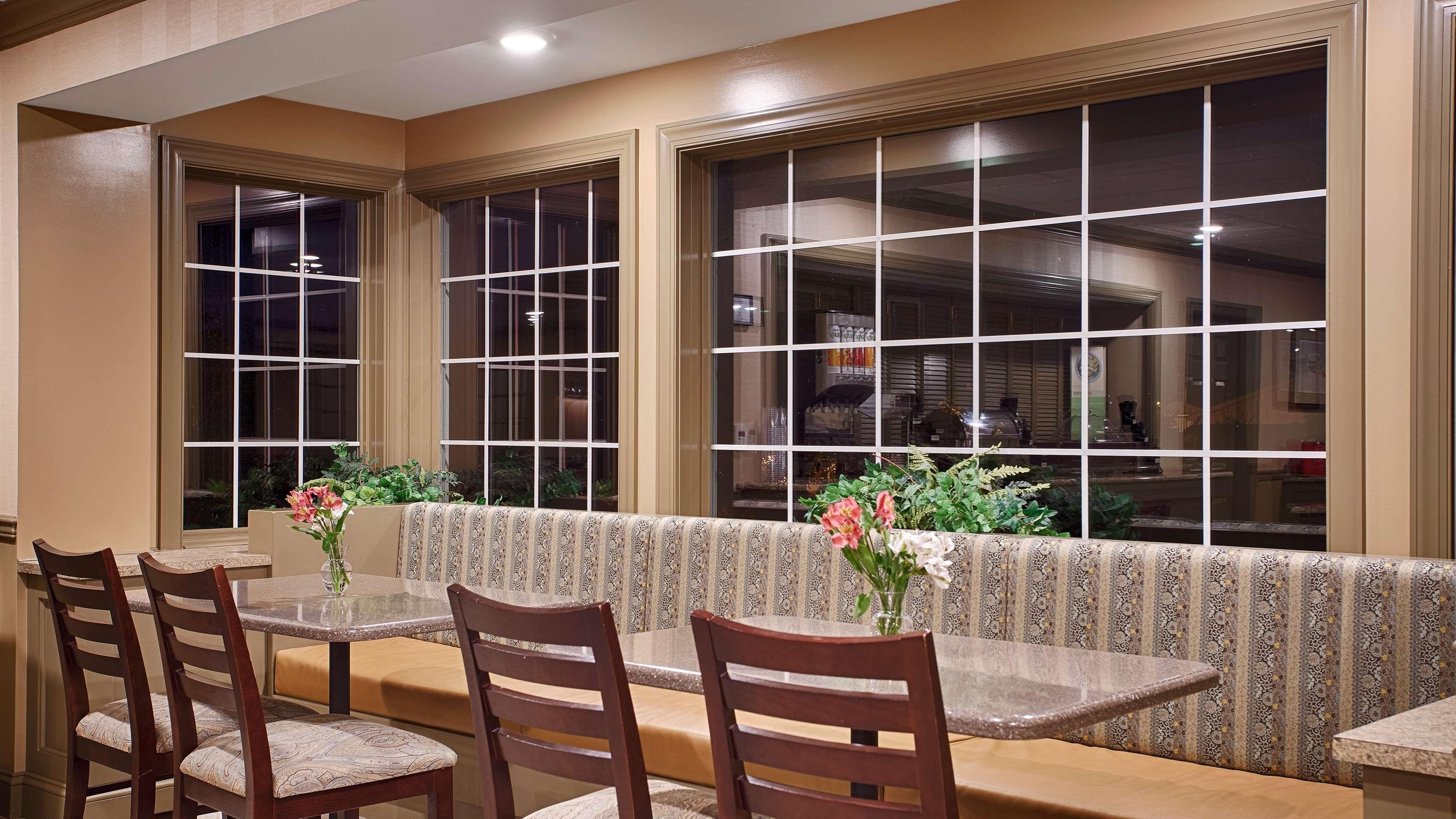 The At Lewisburg, Bw Signature Collection 3*