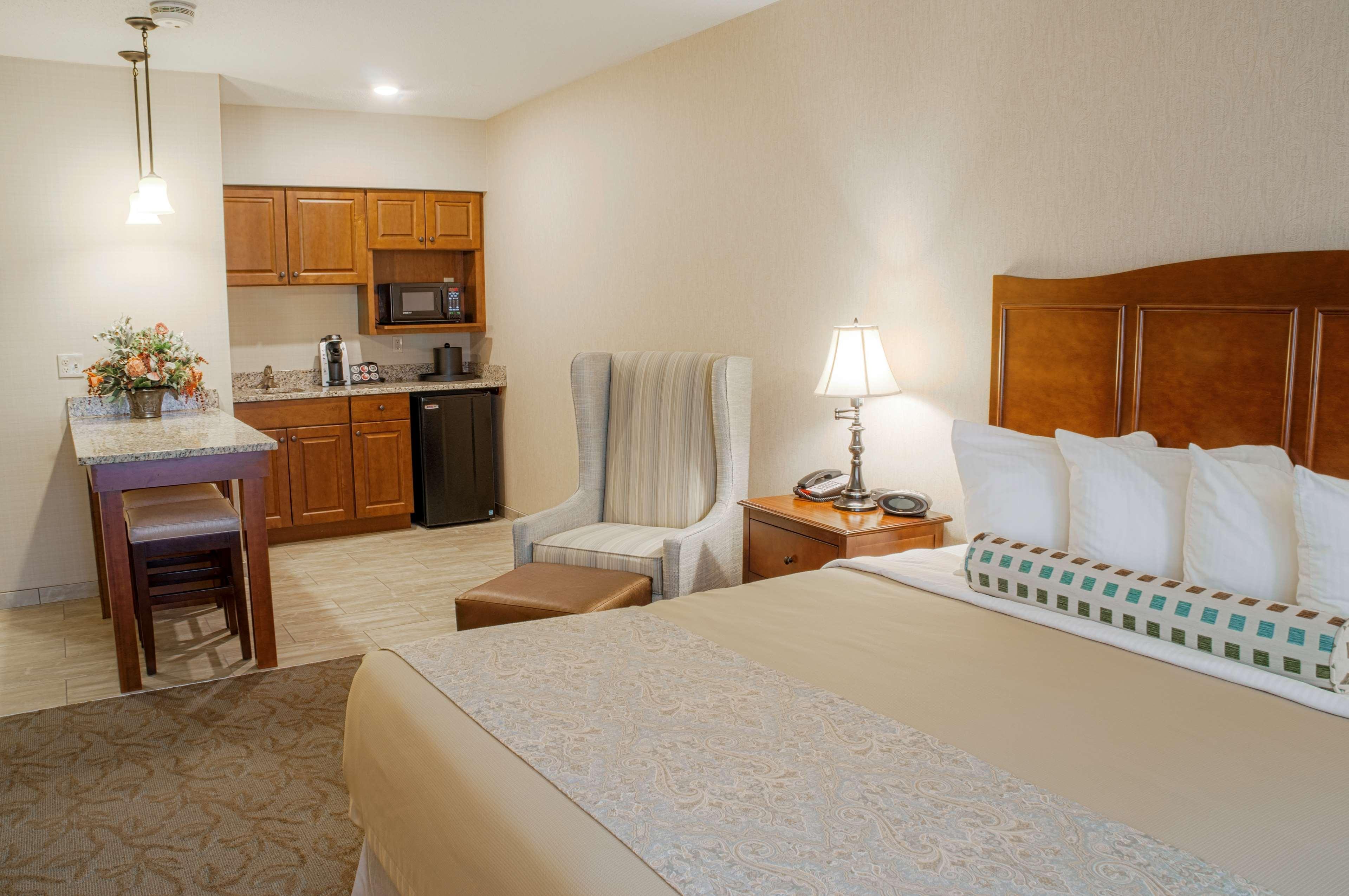 The At Lewisburg, Bw Signature Collection Hotel 3*