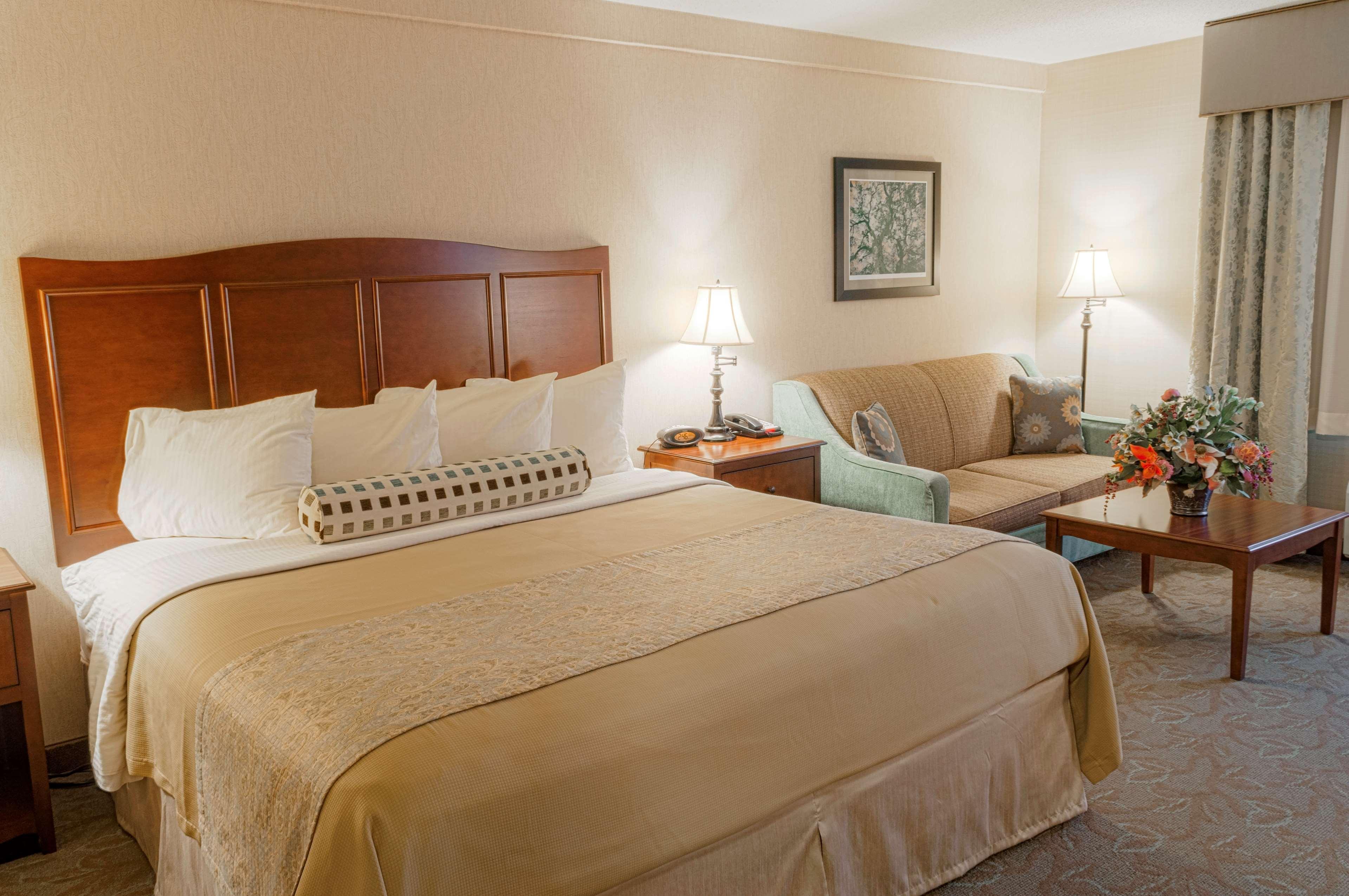 The At Lewisburg, Bw Signature Collection Hotel Lewisburg