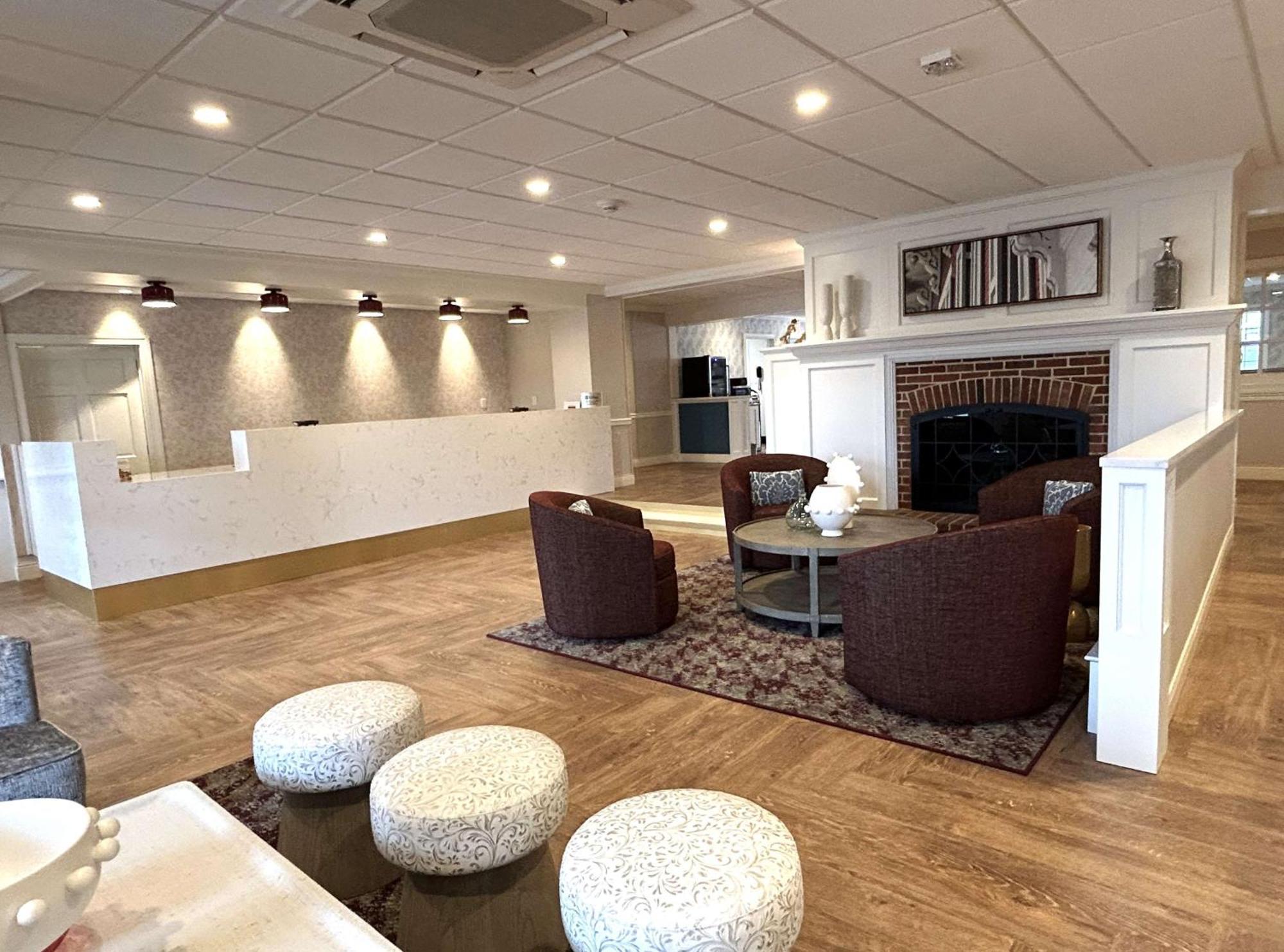 The At Lewisburg, Bw Signature Collection 3*