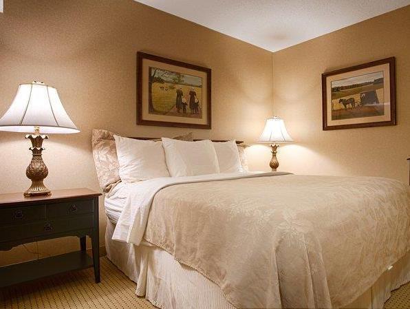The At Lewisburg, Bw Signature Collection Hotel Lewisburg